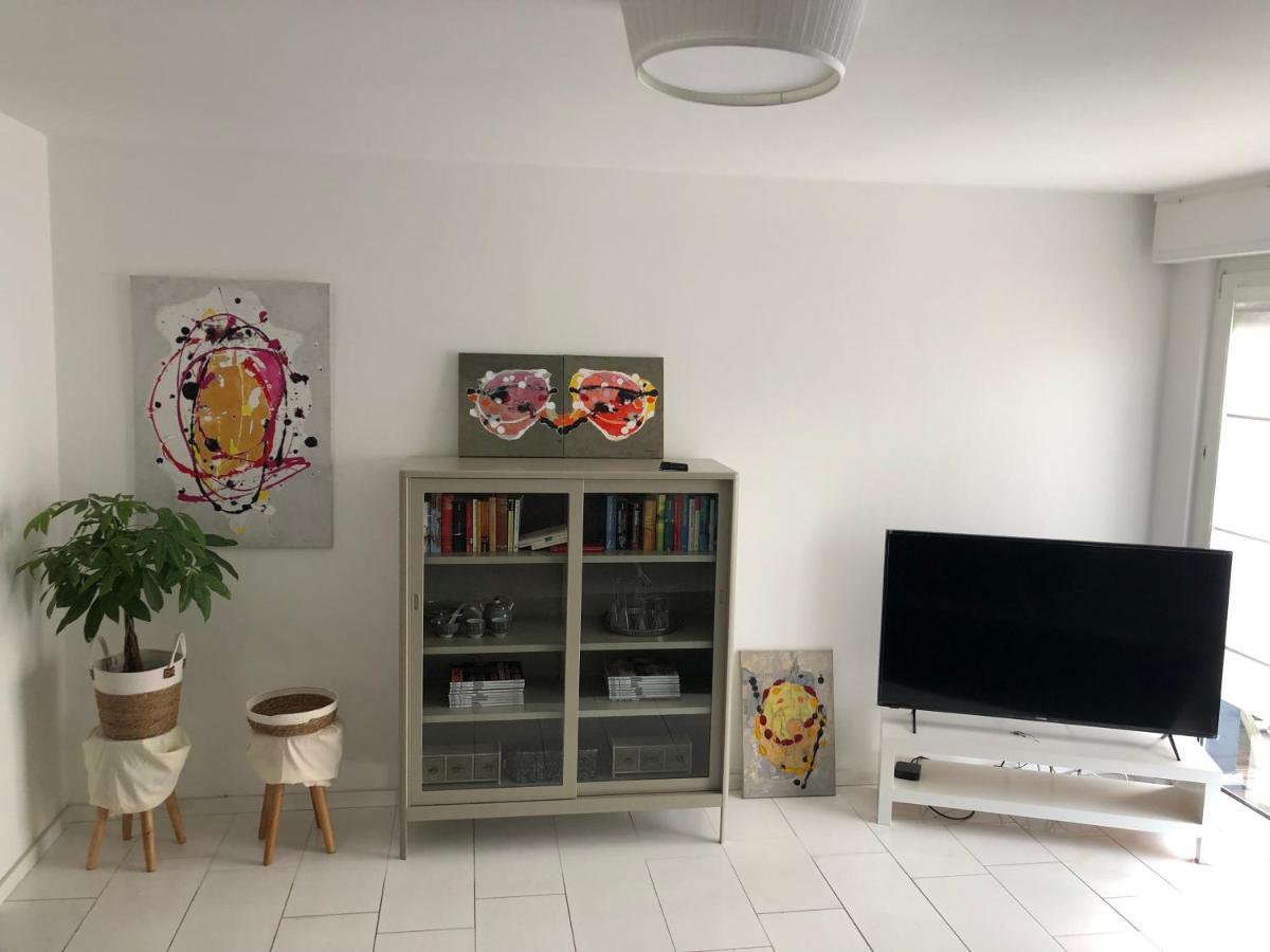Bel Art Etage Mit Grossem Parkplatz Apartment Haan Luaran gambar