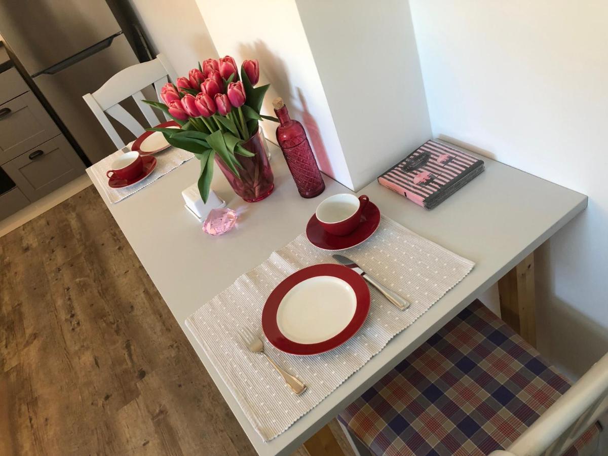 Bel Art Etage Mit Grossem Parkplatz Apartment Haan Luaran gambar
