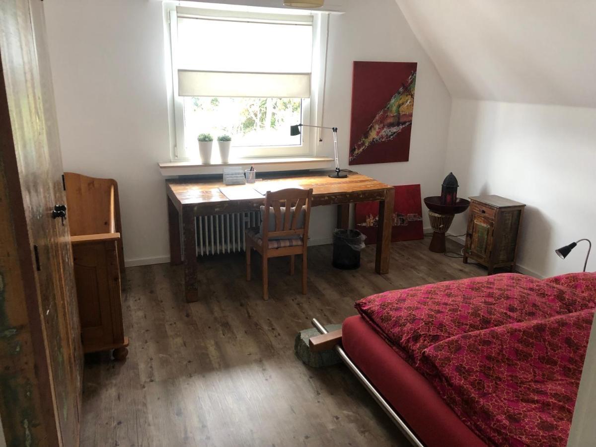 Bel Art Etage Mit Grossem Parkplatz Apartment Haan Luaran gambar