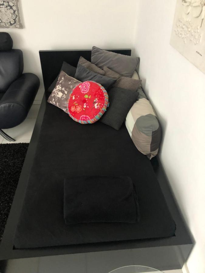Bel Art Etage Mit Grossem Parkplatz Apartment Haan Luaran gambar